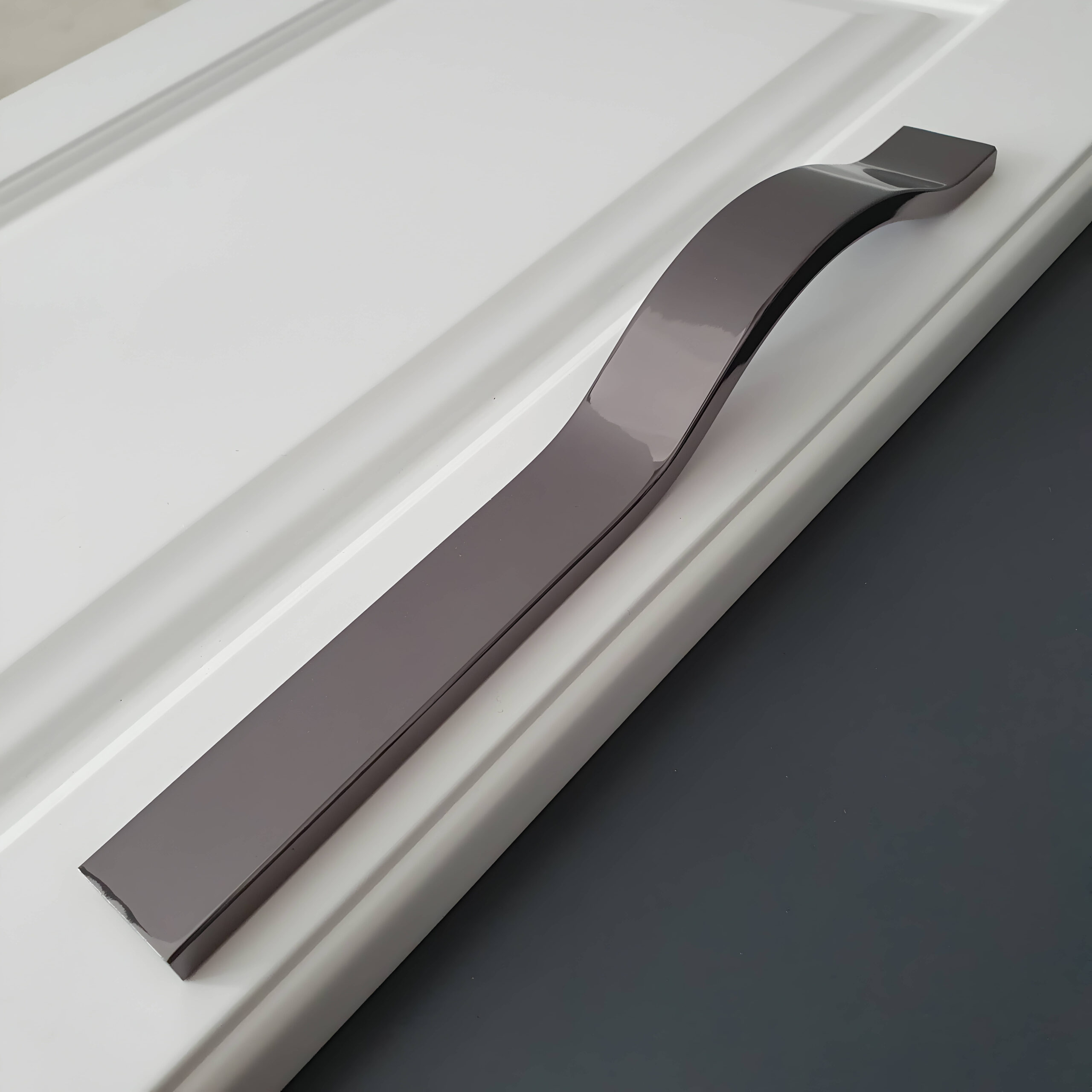 Maner mobila model 337 Antracit (192-320mm)