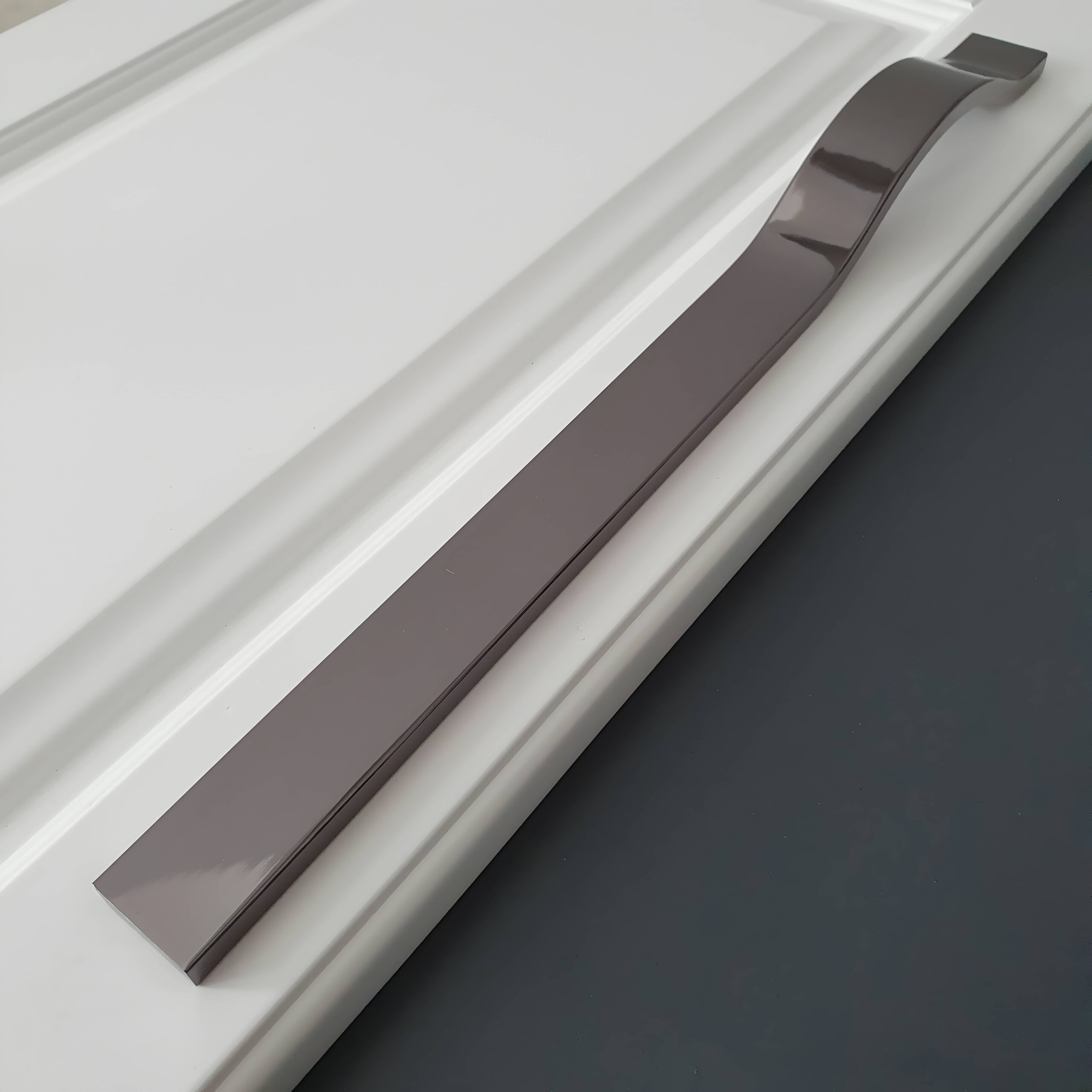 Maner mobila model 337 Antracit (192-320mm)