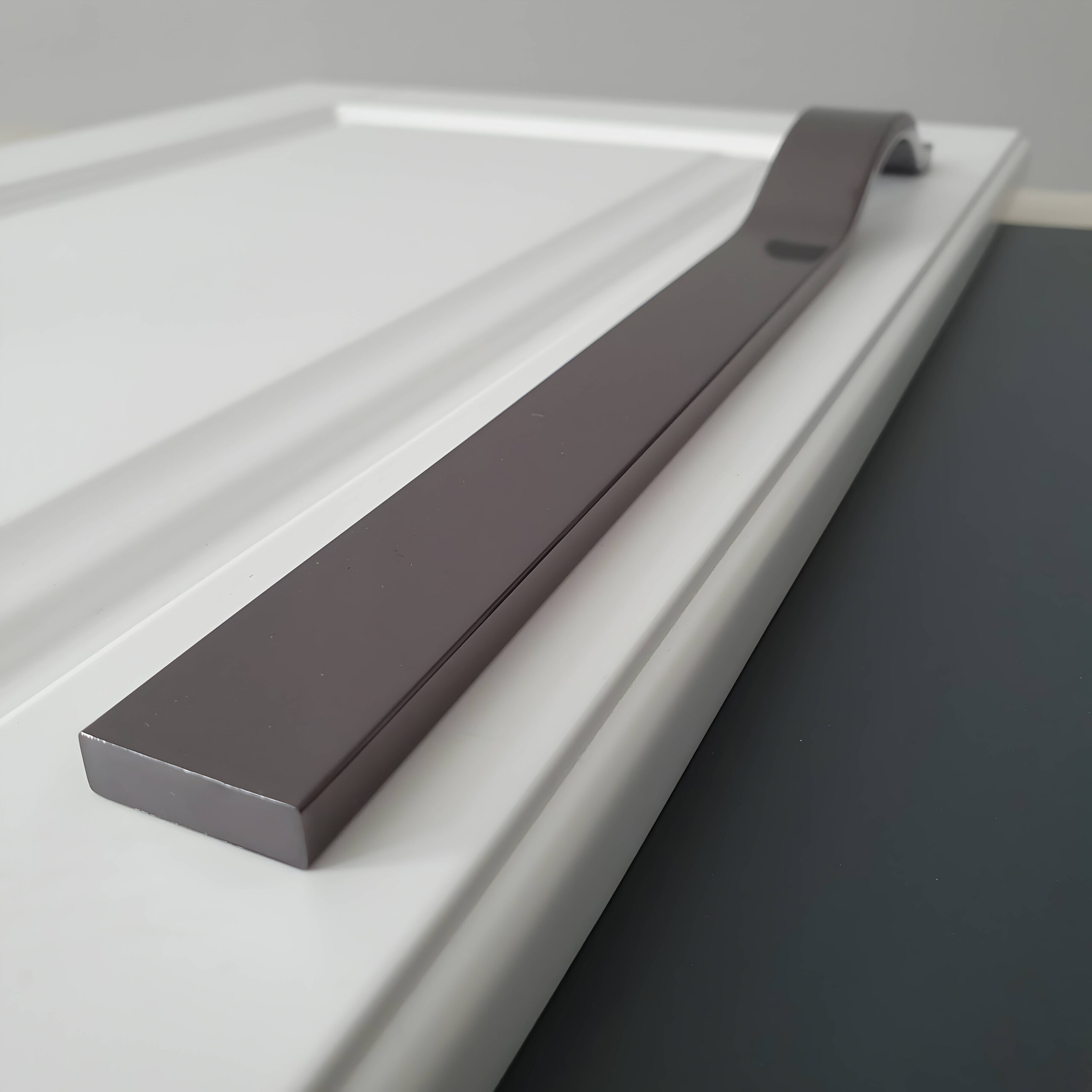 Maner mobila model 337 Antracit (192-320mm)